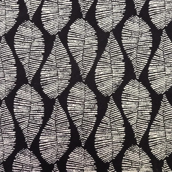 🛍Merona Cami Spaghetti Strap Tank Black White Leaves Womens Size‎ Medium - Picture 4 of 6